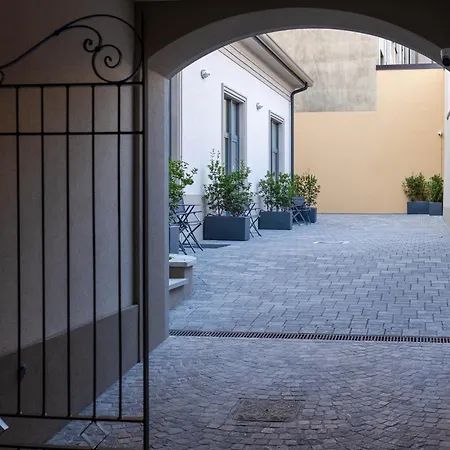 Residenza Laghi - Historical Center *