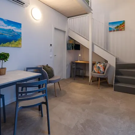 Apartamento Residenza Laghi - Historical Center *