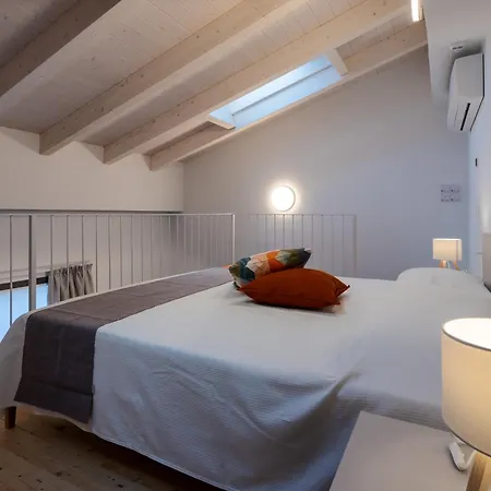 Residenza Laghi - Historical Center Appartement *
